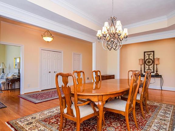 5th image of 5676 Longridge Dr