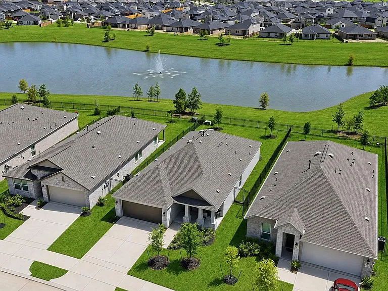 27531 Sunterra Village Dr — Photo 37