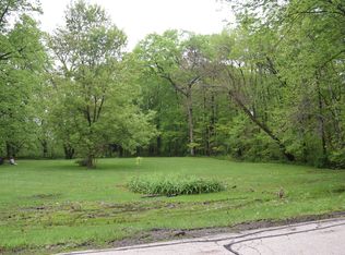 135 Lawrence Ave, Bloomingdale, IL 60108