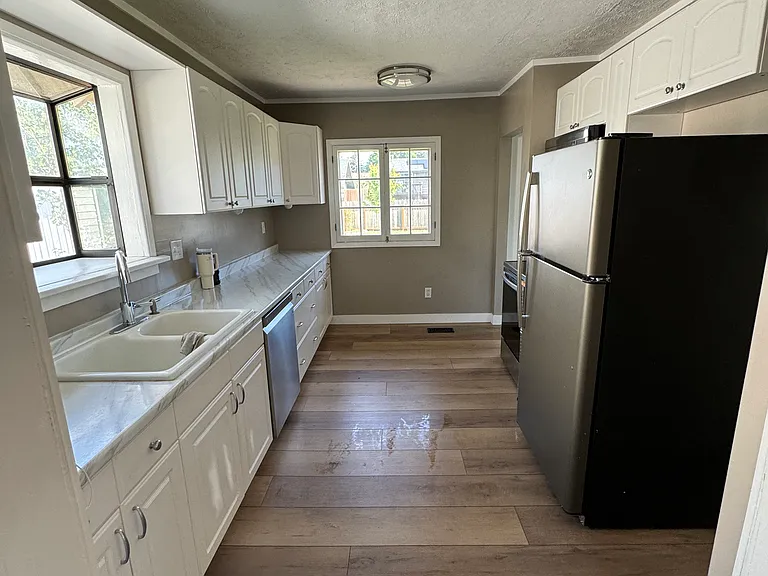3124 W Euclid Ave — Photo 18