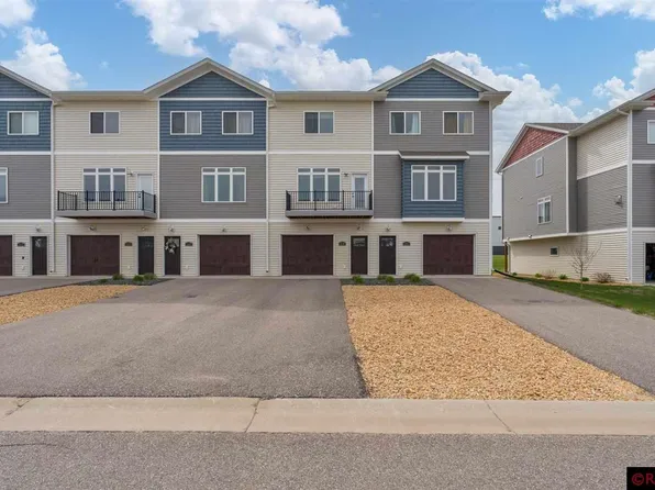 2184 Rolling Green Trl, North Mankato, MN 56003