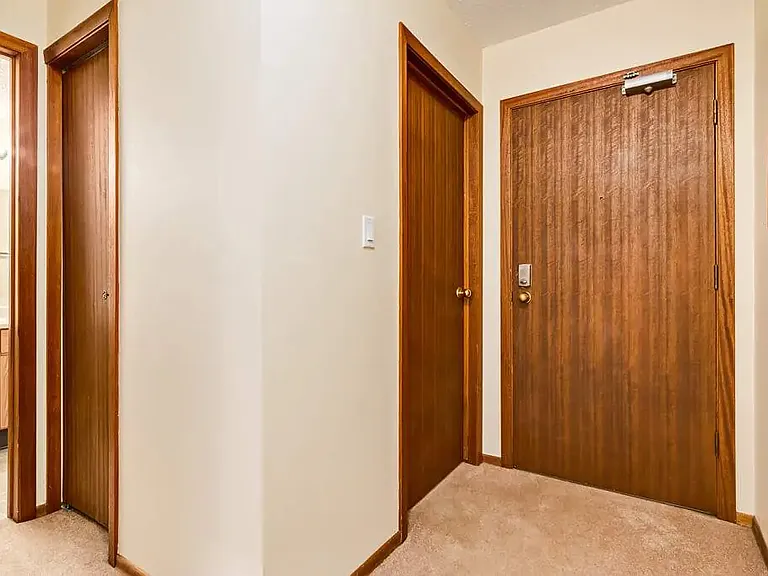5101 52nd Ave #103 — Photo 8