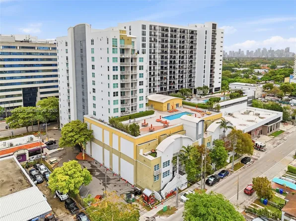3180 SW 22nd St #804, Miami, FL 33145