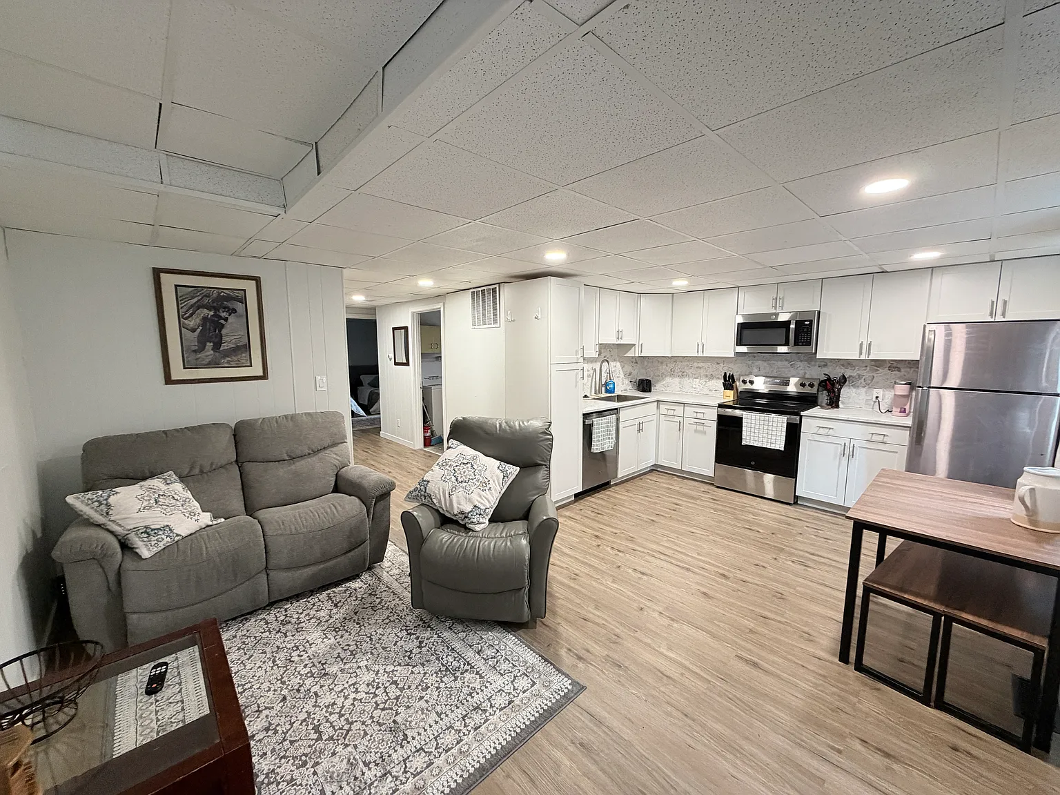 2 bed, $3,000 — Photo 1