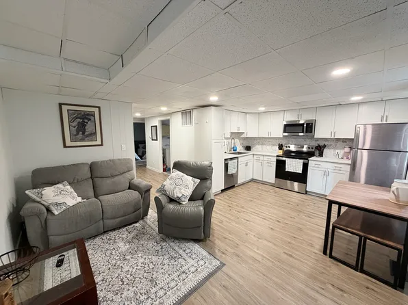 541 E 22nd Ave #B, Anchorage, AK 99503