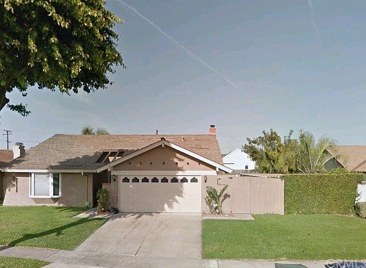 1st image of 18099 Briar St