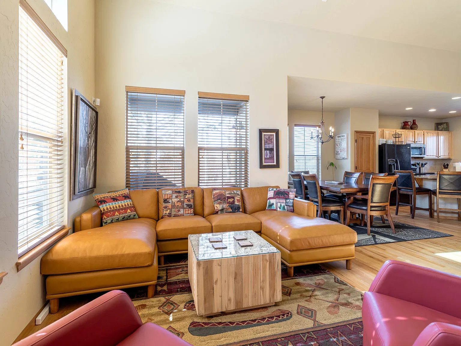 4 bed, 2309 sqft, $4,750 — Photo 3