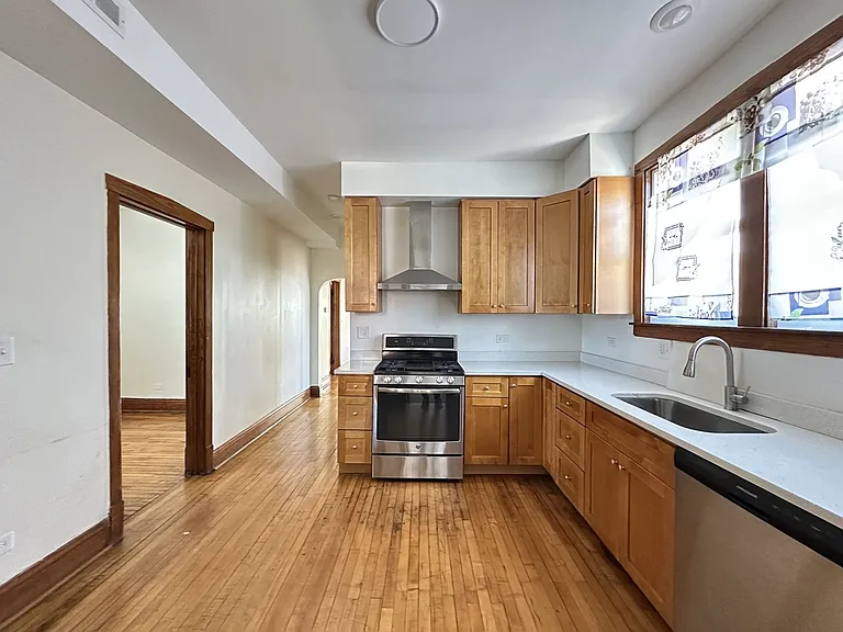 5433 S Millard Ave #3 — Photo 5