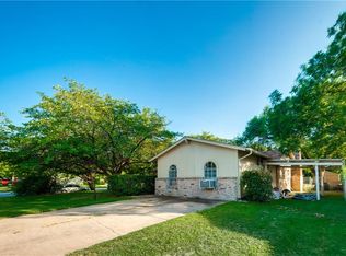 401 NW Wintercrest Rd, Burleson, TX 76028