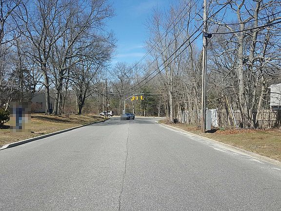 4th image of 3 Pine St