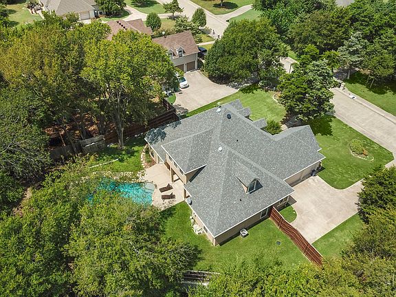 3rd image of 8410 Glen Eagles Dr