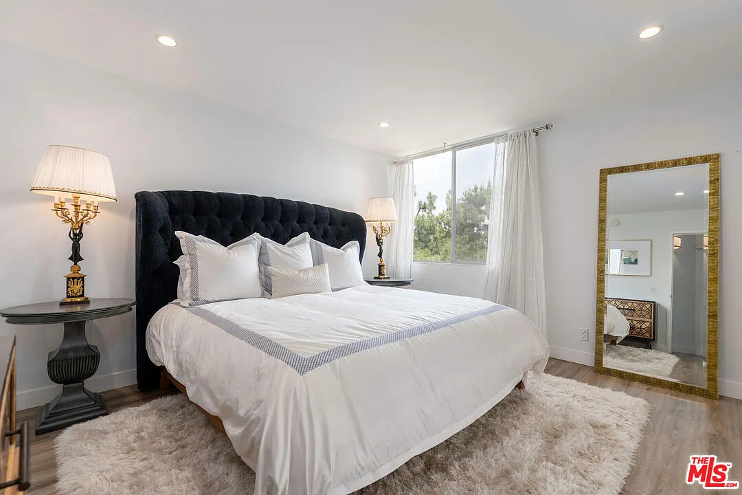1 bed, 2.0 bath, 712 sqft, $3,600 — Photo 4