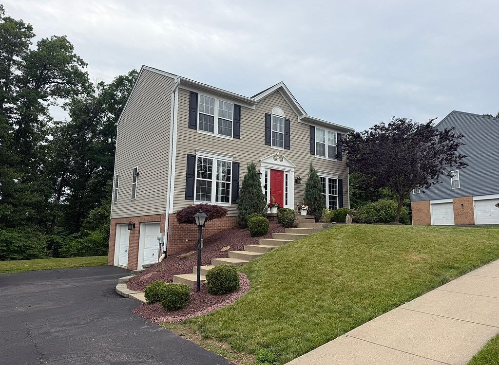 1065 Whispering Woods Dr - Property Image