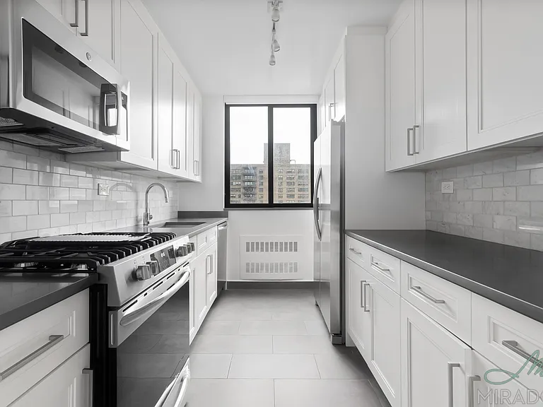 145 W 67th St #39H — Photo 10
