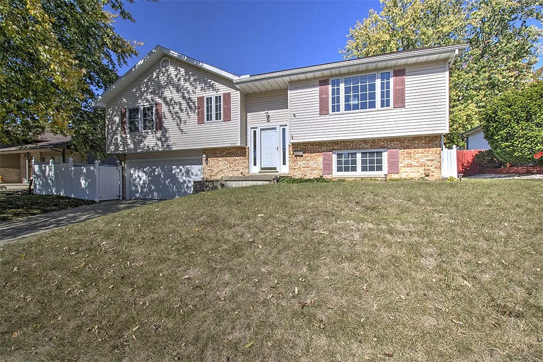 2120 W Ravina Park Rd photo 1