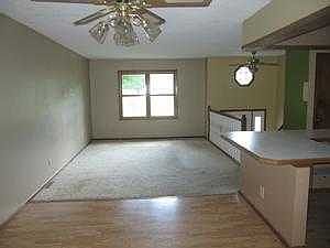 3rd image of 1140 N Elm Ave