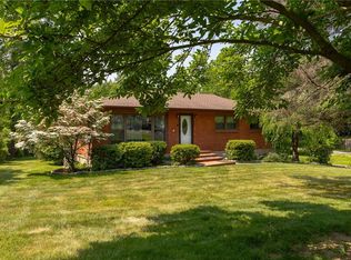 113 King Dr, Poughkeepsie, NY 12603