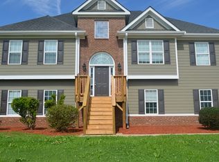 136 Richmond Dr, Carrollton, GA 30117