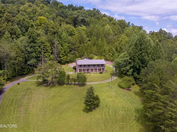 909 Cold Springs Rd, Walland, TN 37886