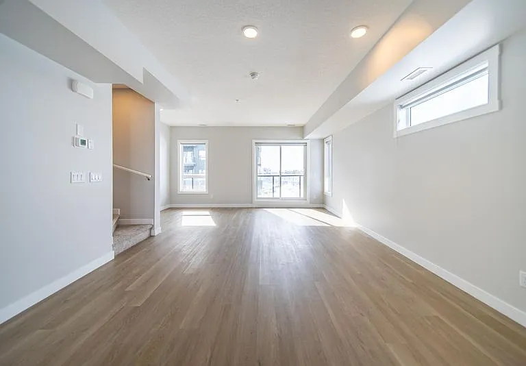 3870 Market St SE — Photo 19