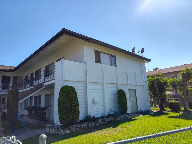 9382 Cellini Ave — Photo 11