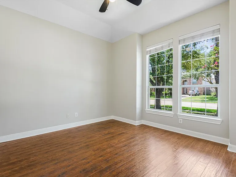 2635 Katie Harbor Dr — Photo 20