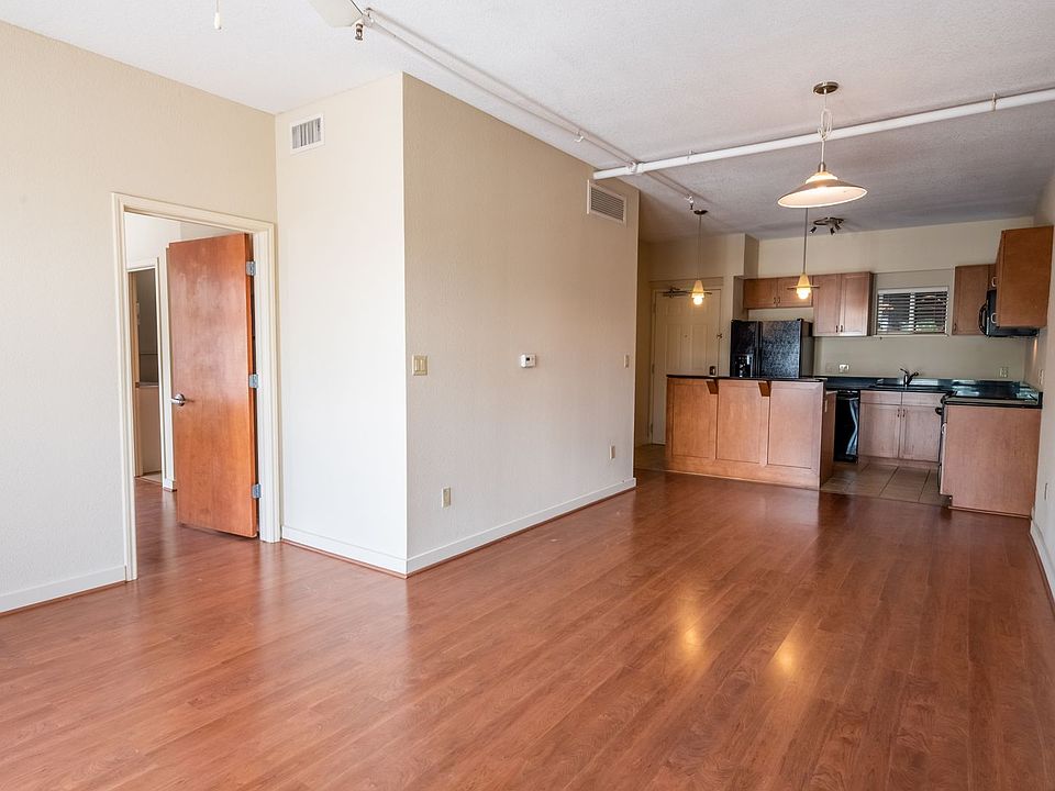 1st image of 711 W 26th St #411-1