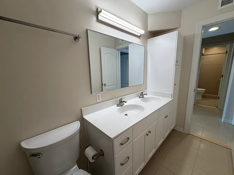 4800 Brigadoon Dr #101 — Photo 19