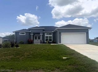 2204 NE 35th Ter, Cape Coral, FL 33909