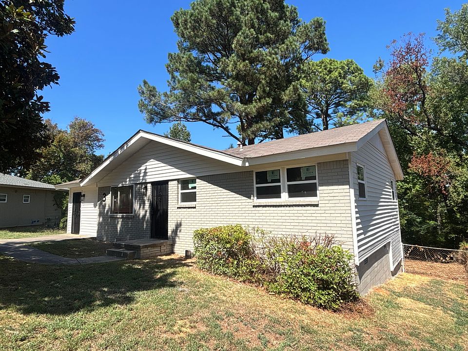 1st image of 3 Cambridge Cir