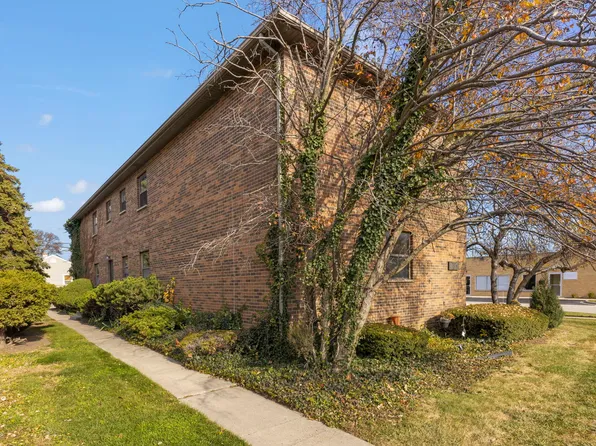 5700 Saint Charles Rd, Berkeley, IL 60163