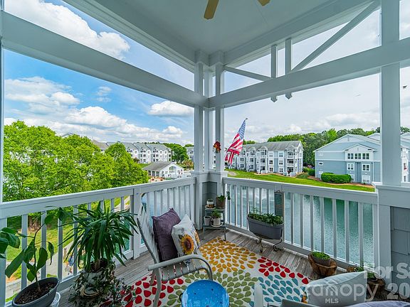 2nd image of 18736 Nautical Dr APT 305