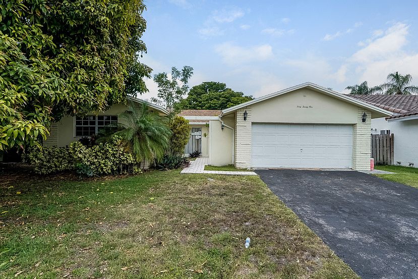 1st image of 4021 NW 93rd Way