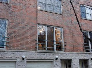 1352 W Fletcher St, Chicago, IL 60657