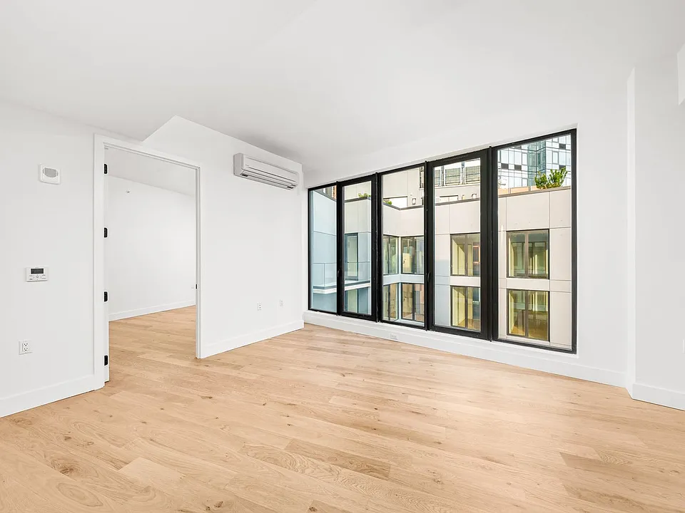 570 Fulton St #22F