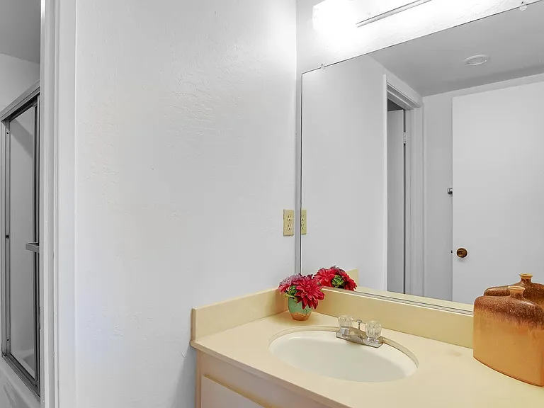5142 Calle Real — Photo 16