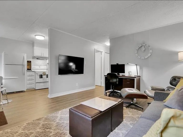 2733 Jersey Ave #B202 — Photo 3