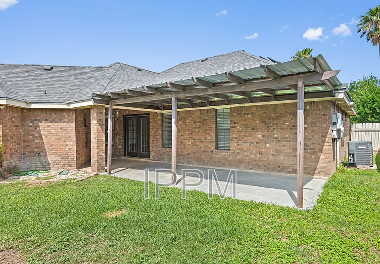 5233 Clearview Dr — Photo 14