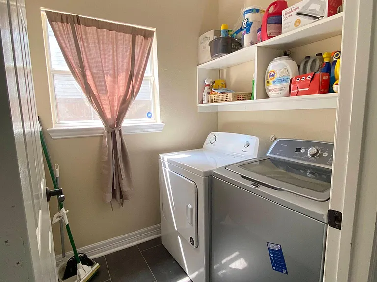 2125 Columbia Dr — Photo 17
