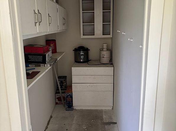 44 Spring Ave