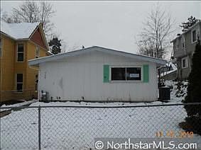 1st image of 726 Geranium Ave E