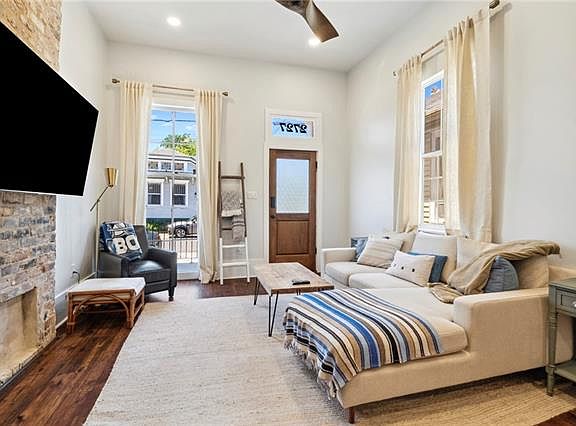 4th image of 2727 Saint Ann St