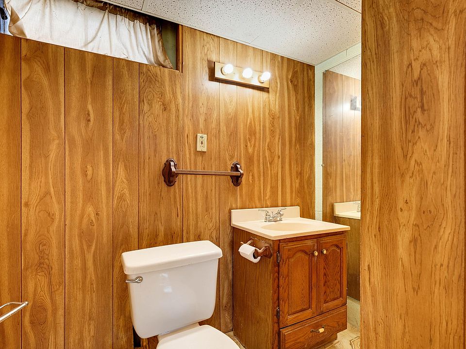 8907 Beatrice St, photo 17