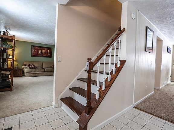 2nd image of 192 Peakview Dr