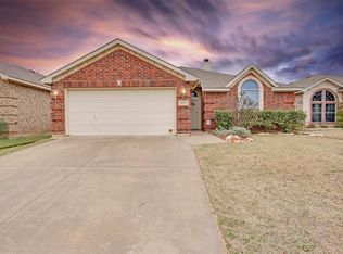 8325 Trinity Vista Trl, Hurst, TX 76053