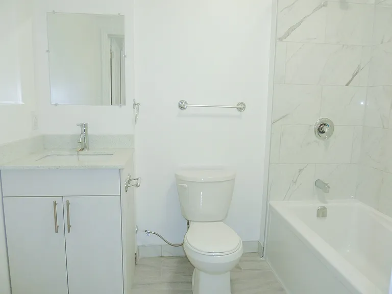 630 Cummings Ave — Photo 6