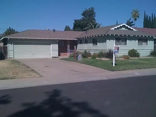 535 Miller St photo 1