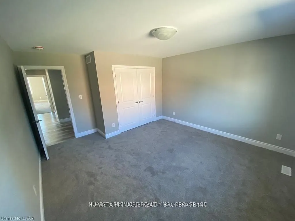 4 bed, $2,499 — Photo 2