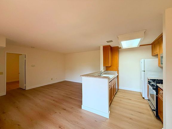 4th image of 13206 Wimberly Sq Unit 175