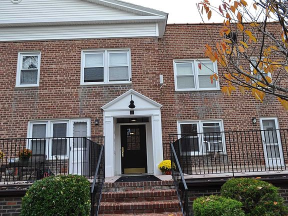 2nd image of 195 N Village Ave APT 24D